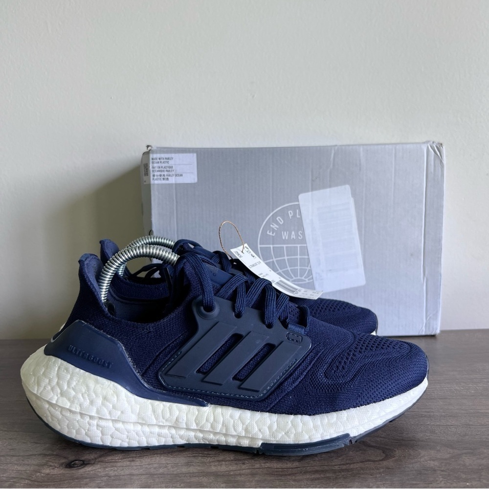 ADIDAS NEW Women's Ultraboost 22 W Shoe Size 5.5 #B1153